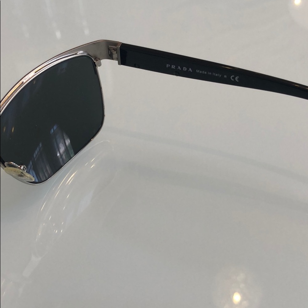 Prada sunglasses - Picture 6 of 7